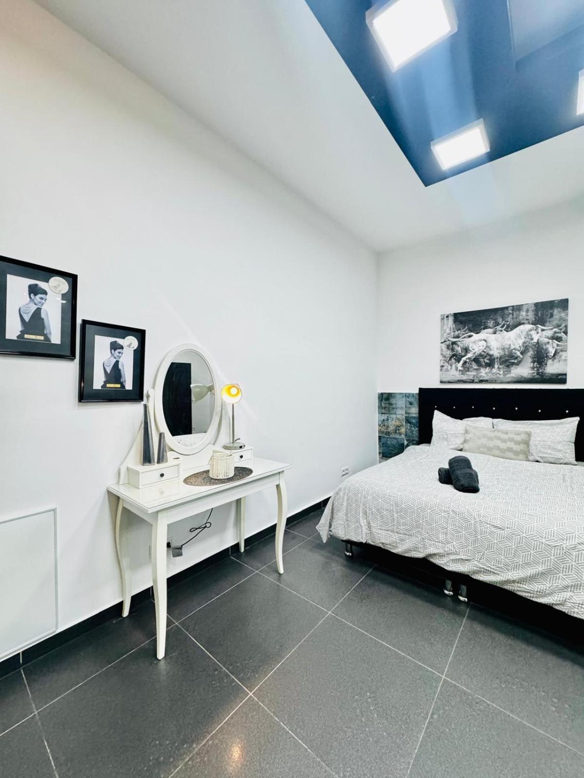 Apartment For 3 People, 15 Minutes To Rathausplatz *