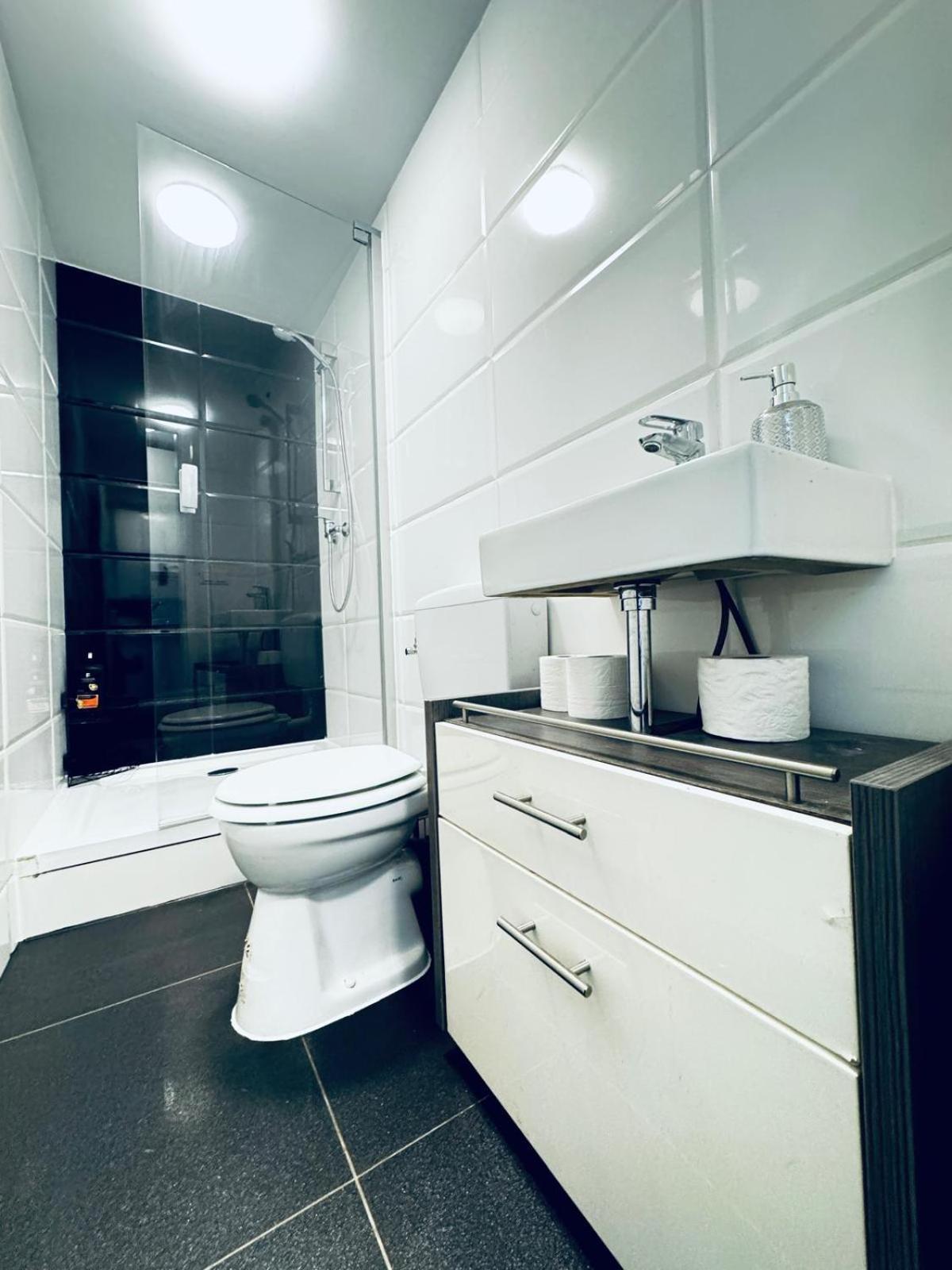 For 3 People, 15 Minutes To Rathausplatz Apartment Wien