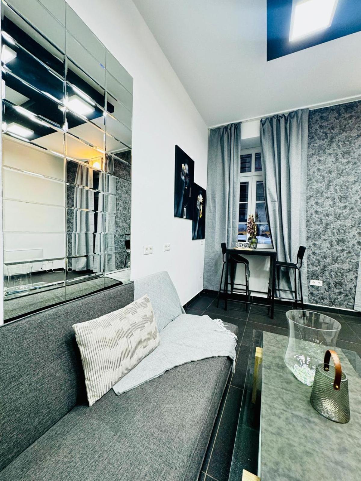 Apartment For 3 People, 15 Minutes To Rathausplatz
